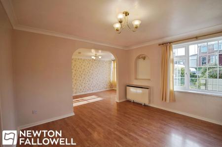 4 bedroom Detached house for sale in Bramcote Drive, Retford, DN22