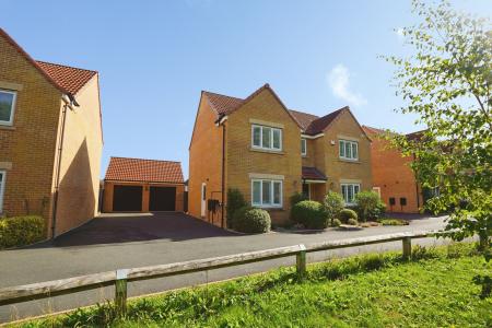 4 bedroom Detached house for sale in Blue Albion Street, Retford, DN22