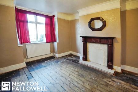 3 bedroom Semi-detached house for sale in Northfield Way, Retford, DN22