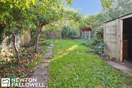 3 bedroom Semi-detached house for sale in Northfield Way, Retford, DN22