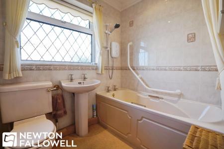 2 bedroom Detached bungalow for sale in River Close, Retford, DN22