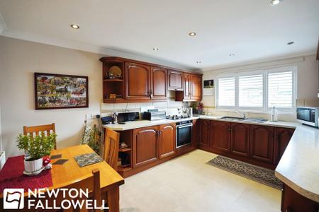4 bedroom Detached house for sale in Bolham Lane, Retford, DN22