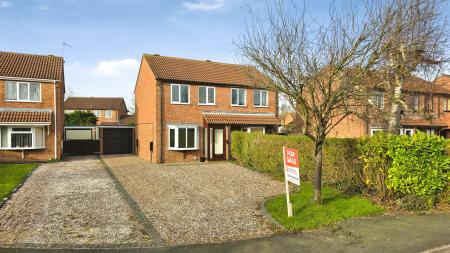 Ambleside Close, Sleaford, NG34