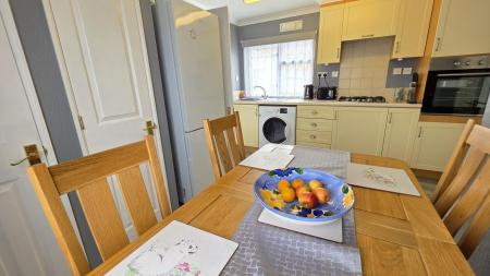 2 bedroom Park home for sale in Braemar Residential Park, Kirkby Green, LN4