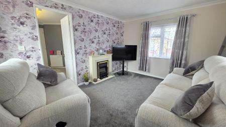 2 bedroom Park home for sale in Braemar Residential Park, Kirkby Green, LN4