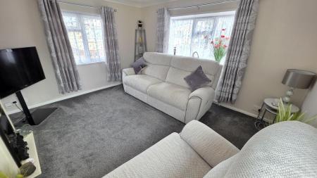 2 bedroom Park home for sale in Braemar Residential Park, Kirkby Green, LN4