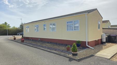 2 bedroom Park home for sale in Braemar Residential Park, Kirkby Green, LN4