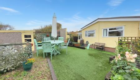 2 bedroom Park home for sale in Braemar Residential Park, Kirkby Green, Lincoln, LN4