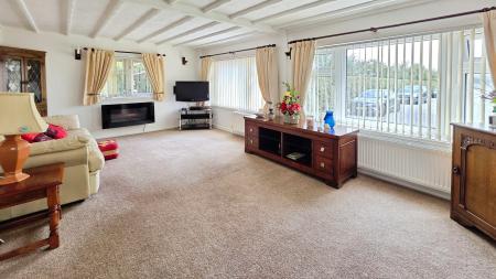 2 bedroom Park home for sale in Braemar Residential Park, Kirkby Green, Lincoln, LN4