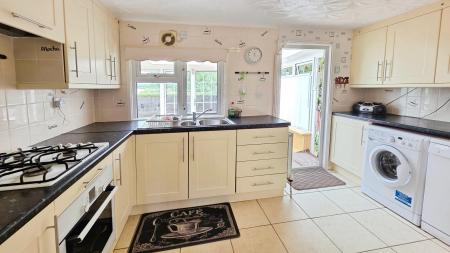 2 bedroom Park home for sale in Braemar Residential Park, Kirkby Green, Lincoln, LN4