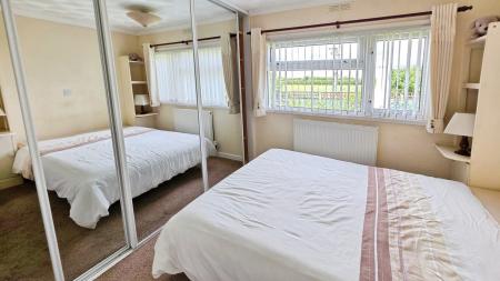 2 bedroom Park home for sale in Braemar Residential Park, Kirkby Green, Lincoln, LN4