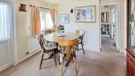 2 bedroom Park home for sale in Braemar Residential Park, Kirkby Green, Lincoln, LN4
