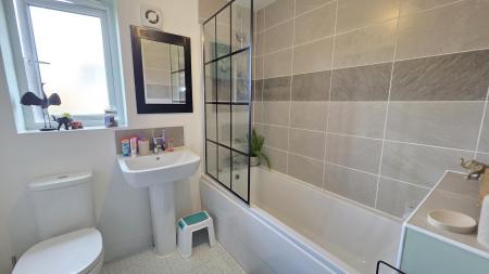 4 bedroom Detached house for sale in Brocklebank Way, Holdingham, NG34