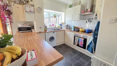 3 bedroom Detached house for sale in Church Lane, Timberland, LN4
