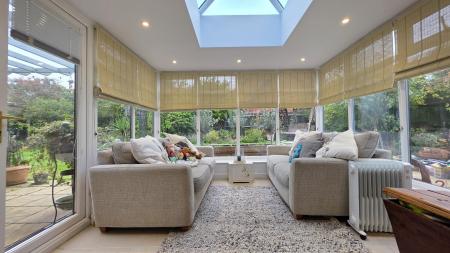 4 bedroom Detached house for sale in Clay Hill Road, Sleaford, NG34