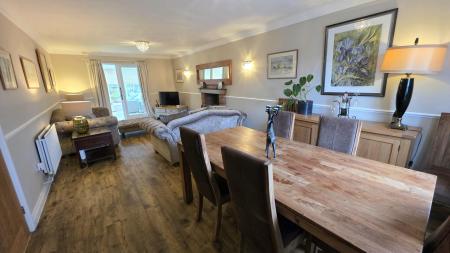 4 bedroom Detached house for sale in Clay Hill Road, Sleaford, NG34