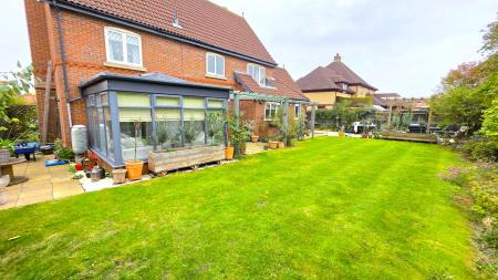 4 bedroom Detached house for sale in Clay Hill Road, Sleaford, NG34
