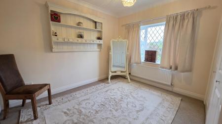 4 bedroom Detached house for sale in Clay Hill Road, Sleaford, NG34