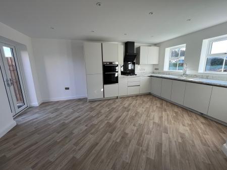 3 bedroom Semi-detached house for sale in Dunson Road, Metheringham, LN4