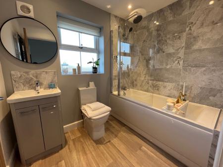 3 bedroom Detached house for sale in Dunston Road, Metheringham, LN4