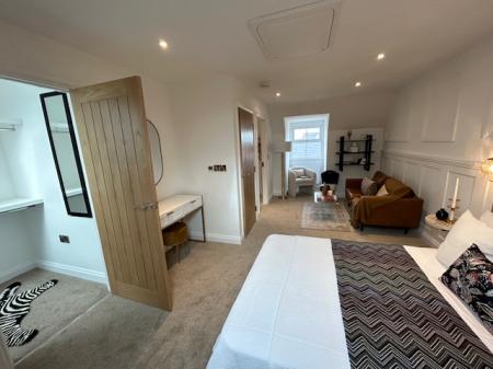 4 bedroom Semi-detached house for sale in Dunston Road, Metheringham, LN4