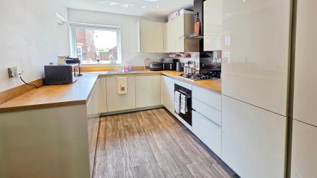 3 bedroom Semi-detached house for sale in Electric Station Road, Sleaford, NG34