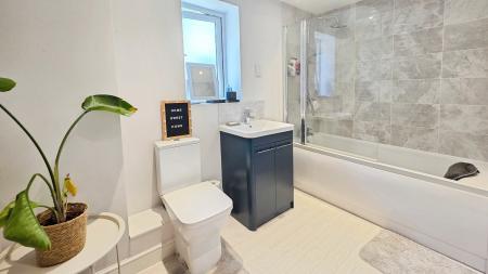 3 bedroom Semi-detached house for sale in Electric Station Road, Sleaford, NG34