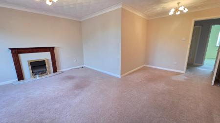 3 bedroom Detached bungalow for sale in Elmtree Road, Ruskington, NG34