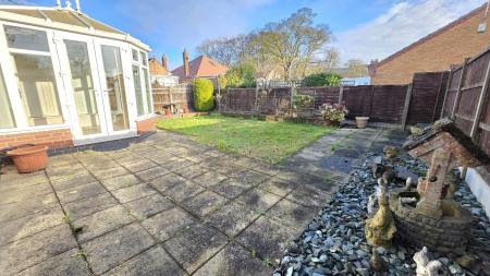 3 bedroom Detached bungalow for sale in Elmtree Road, Ruskington, NG34