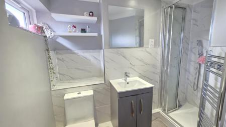 4 bedroom Detached house for sale in Finch Drive, Sleaford, NG34