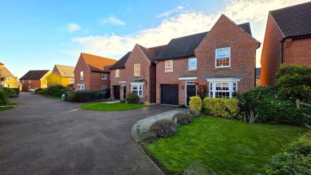 4 bedroom Detached house for sale in Hampden Way, Greylees, Sleaford, NG34