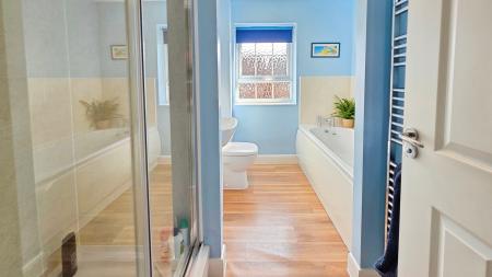 4 bedroom Detached house for sale in Hampden Way, Greylees, Sleaford, NG34