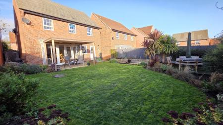 4 bedroom Detached house for sale in Hampden Way, Greylees, Sleaford, NG34