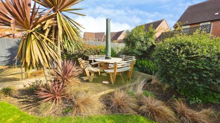 4 bedroom Detached house for sale in Hampden Way, Greylees, Sleaford, NG34