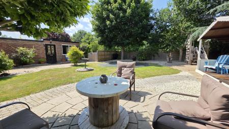 4 bedroom Detached house for sale in High Gate, Helpringham, NG34