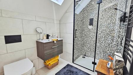4 bedroom Detached house for sale in High Street, Walcott - Lincolnshire, LN4