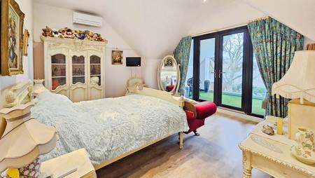 4 bedroom Detached house for sale in High Street, Walcott - Lincolnshire, LN4
