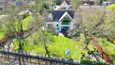 4 bedroom Detached house for sale in High Street, Walcott - Lincolnshire, LN4