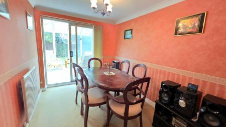 3 bedroom Detached house for sale in Keepers Way, Sleaford, NG34