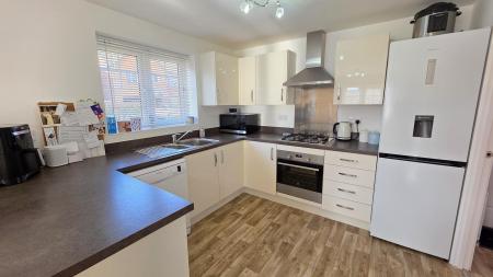 3 bedroom Detached house for sale in Knight Close, Holdingham, NG34