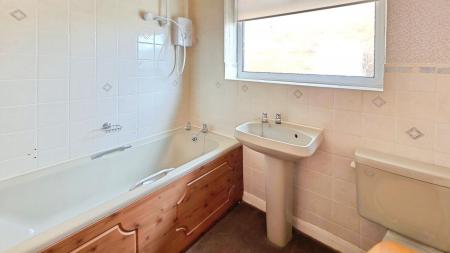 3 bedroom Detached bungalow for sale in Lafford Drive, Billinghay, LN4