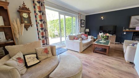 4 bedroom Detached house for sale in Lincoln Road, Ruskington, NG34