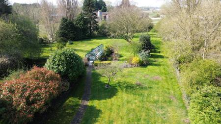 4 bedroom Detached house for sale in Lincoln Road, Ruskington, NG34