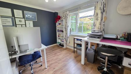 4 bedroom Detached house for sale in Lincoln Road, Ruskington, NG34