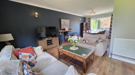 4 bedroom Detached house for sale in Lincoln Road, Ruskington, NG34