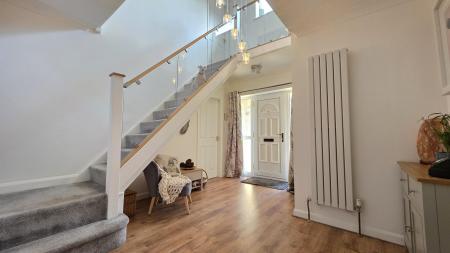4 bedroom Detached house for sale in Lincoln Road, Ruskington, NG34