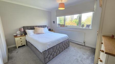 4 bedroom Detached house for sale in Lincoln Road, Ruskington, NG34