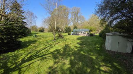 4 bedroom Detached house for sale in Lincoln Road, Ruskington, NG34
