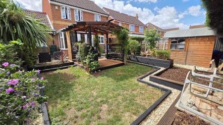 4 bedroom Detached house for sale in Lomax Drive, Sleaford, NG34