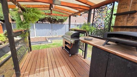 4 bedroom Detached house for sale in Lomax Drive, Sleaford, NG34